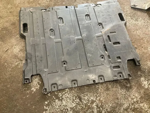 Moottorikansi OEM 9847061080 Citroën C4 III:lle image 3