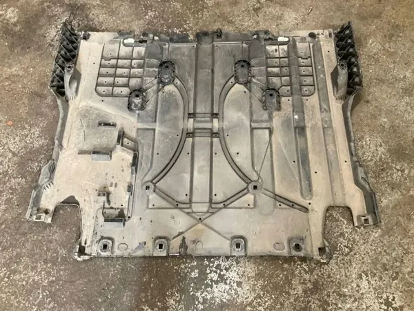 Moottorikansi OEM 9847061080 Citroën C4 III:lle image 5