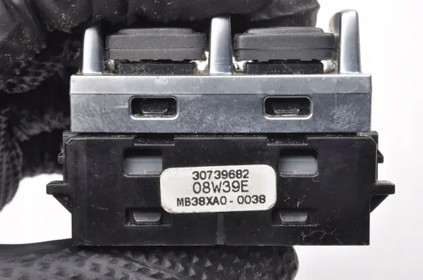 Interruptor Teto Dobrável Volvo C70 II OEM 30739682 image 4