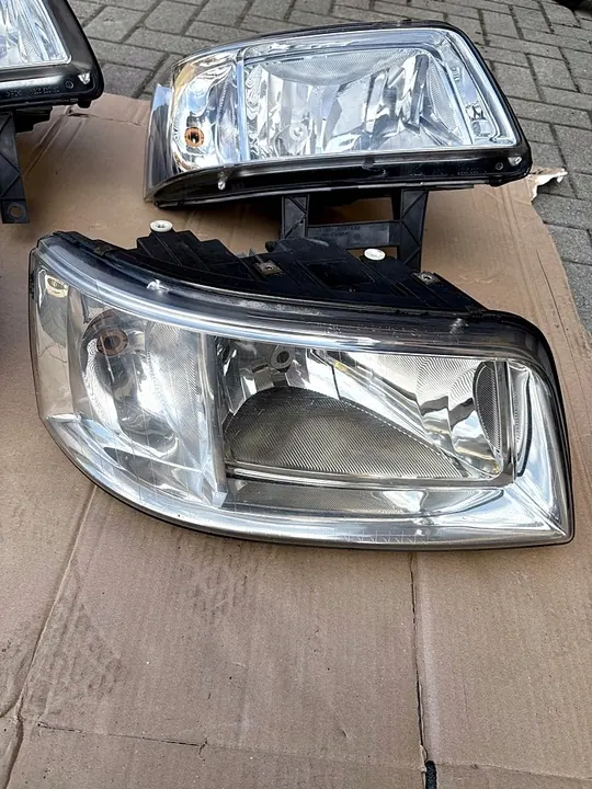 Farol dianteiro direito Volkswagen T5 image 8