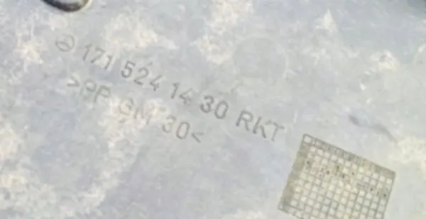 Moottorikansi Mercedes W171 SLK OEM 1715241430 image 3