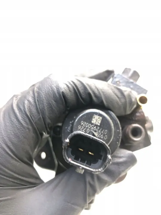 Iveco Daily 4G ruiskutuspumppu OEM 0986437085 image 4