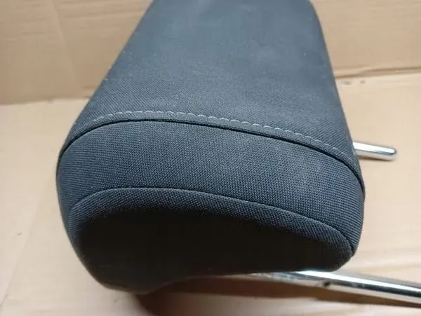Appuie-tête arrière gauche/droit OEM ACF45361 VW Passat B8 image 3