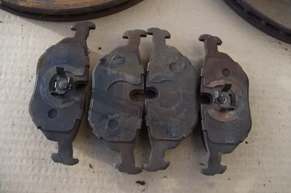 Discos de Freio Traseiros Ventilados BMW E36 E46 276x19mm image 7