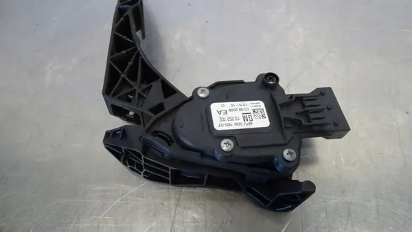 Potenciómetro gas OEM 13252702 para Opel Astra J 1.7CDTI image 3