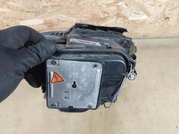 VW PASSAT B6 VASEN ETU XENON VALO 3C0941753K image 7