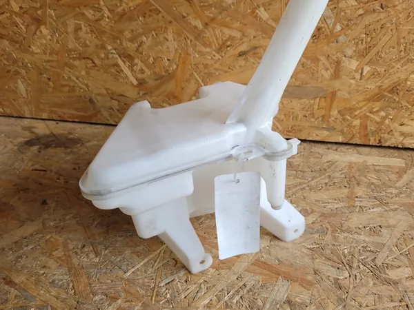 TOYOTA YARIS III Waswatertank Origineel image 4