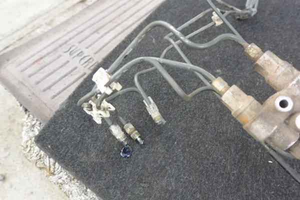 Kit de Lignes de Frein Nissan Patrol Y61 OEM Complet image 3