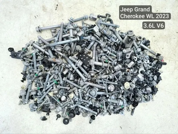 Jeep Skruvset OEM 273675 för Grand Cherokee V 2023 image 2