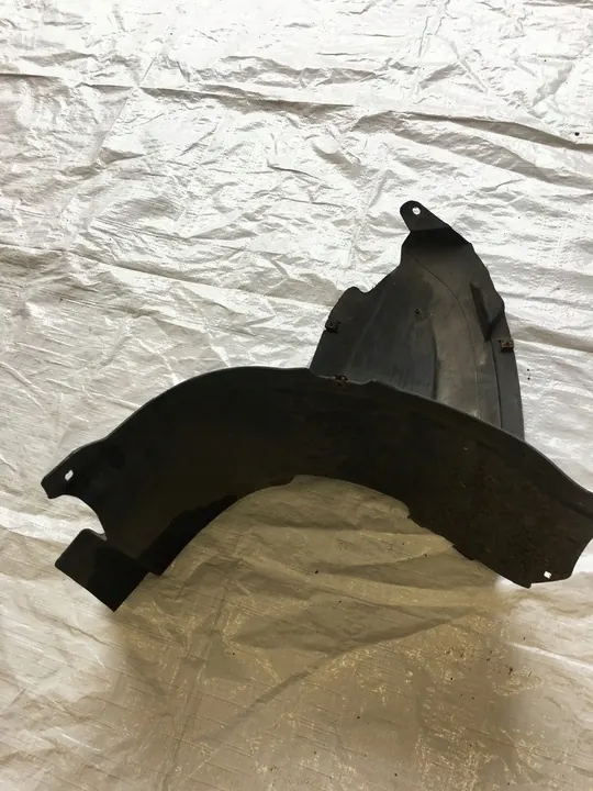 Front Right Lower Wheel Arch VW Passat B7 OEM 3AA805912 image 3