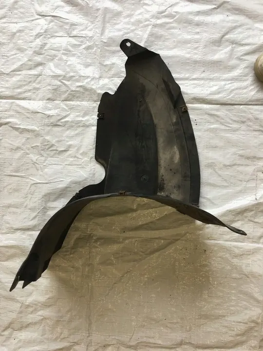 Front Right Lower Wheel Arch VW Passat B7 OEM 3AA805912 image 4