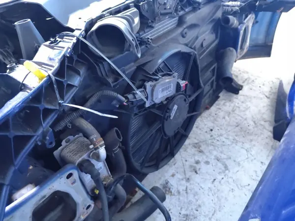Ensemble de panneaux avant Ford C-Max OEM No MPN 2015 image 10
