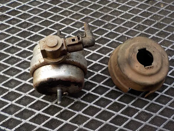 Soporte de motor AUDI A4 B7 8E0199382AF image 3