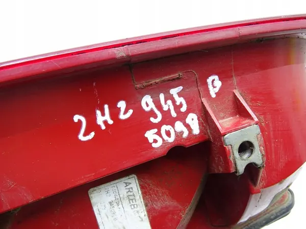 Lámpara trasera izquierda VW Amarok I 2H 13- 2H2945095B image 4