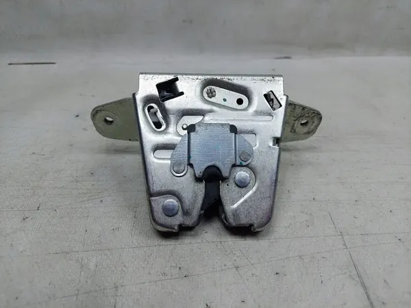 Bagagelås A2047400535 Mercedes W204 image 3