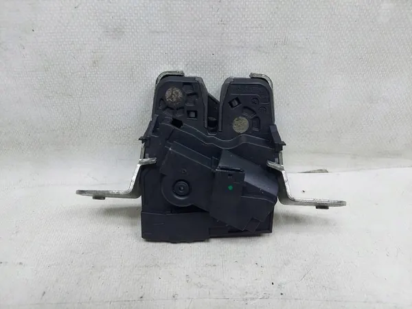 Bagagelås A2047400535 Mercedes W204 image 4