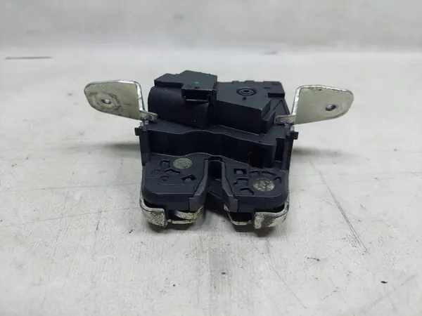 Bagagelås A2047400535 Mercedes W204 image 5