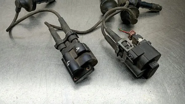 Bobina de ignição Volvo V40 I 2.0B 1997 7700850999 image 3