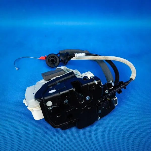 Linke Vordertürschloss Audi A8 S8 4H 4H1837015E image 2