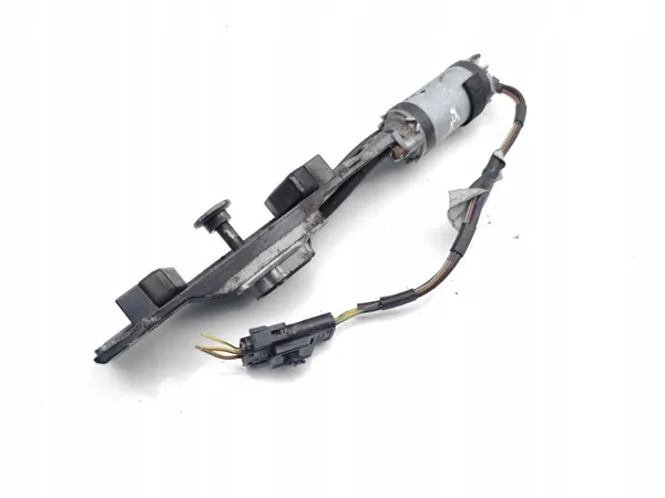 BMW Centralåsningsaktuator OEM 8352202 - Begagnad image 6
