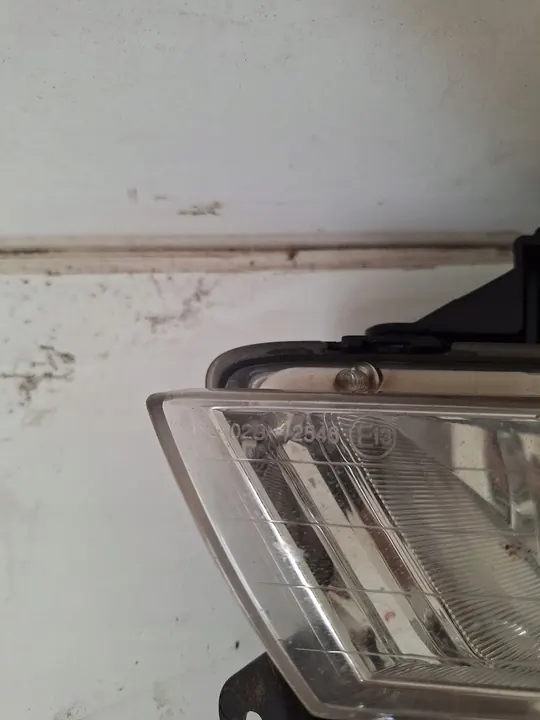 KIA CEED I LIFT 2009-2012 FAROL ANTI NEBLINA ESQUERDO 92201-1H070 image 3