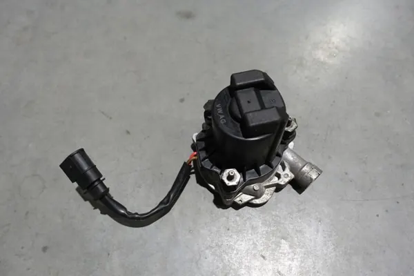 Pompe à air secondaire OEM 04E959231 VW/Audi image 2