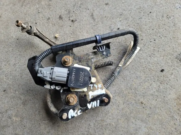 Sensor Nível Farol Honda OEM 2G0211 - Usado image 2