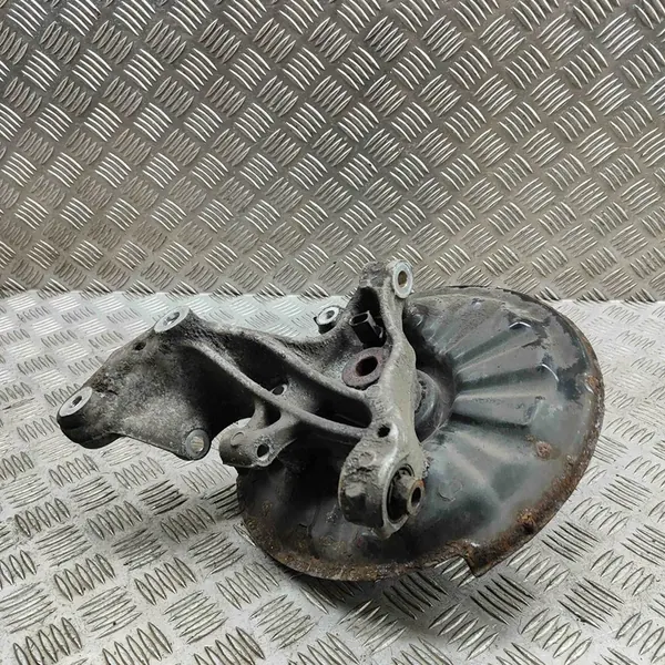 Mozzo ruota posteriore destro VW PASSAT B8 3Q0505434G image 2