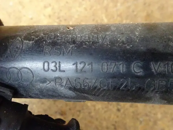 AUDI A4 A5 A6 2.0 TDI Vesisuojat 4F0121081E image 5