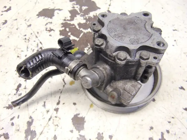 Bomba de direção assistida Audi A6 C5 2.5TDI image 2