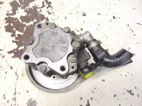 Bomba de direção assistida Audi A6 C5 2.5TDI image 3