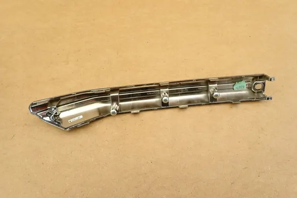 Suzuki OE 7174263T0 Kromlist Framstötfångare Höger image 6