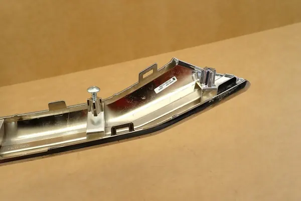 Suzuki OE 7174263T0 Kromlist Framstötfångare Höger image 8