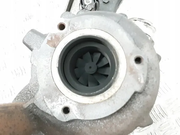 Turbo usado OEM 30751708 para Volvo S80 II 2.4L image 3