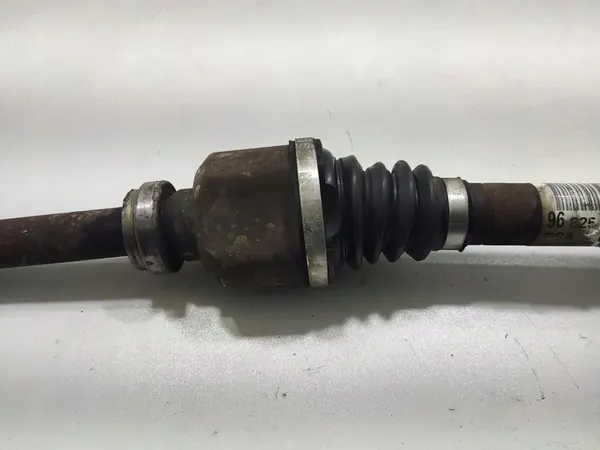 Arbre de transmission avant droit Citroen DS3 2009-2014 image 4