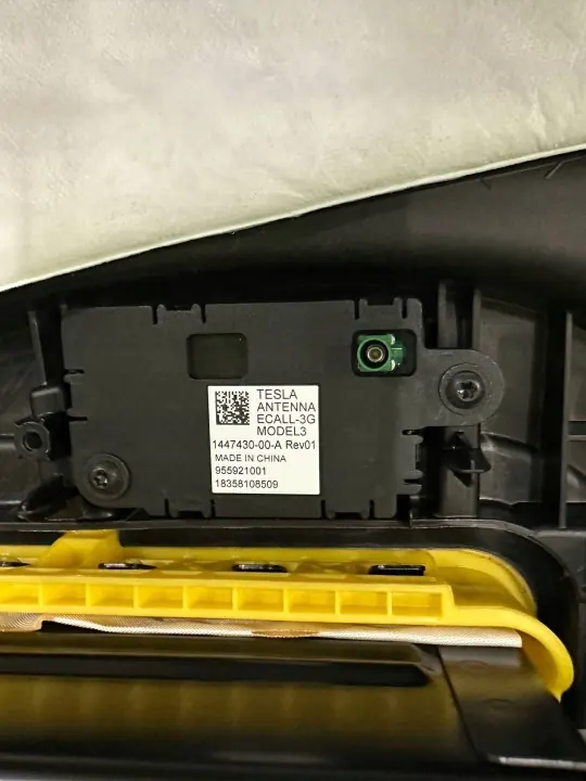 Salpicadero Tesla Model 3 OEM 108340105IVV - Usado image 10