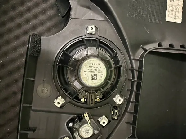 Salpicadero Tesla Model 3 OEM 108340105IVV - Usado image 8
