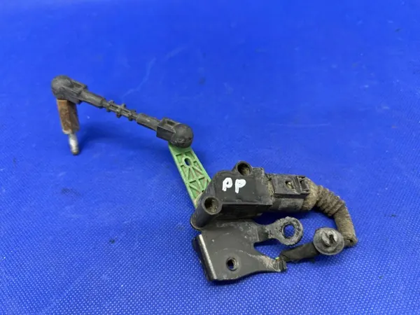Audi A6 C7 Etu Pesulanka OEM 4G0955970K image 5