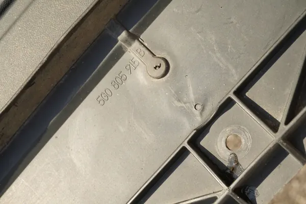 Spoiler de para-choque dianteiro Volkswagen Golf VII GTI OEM image 3