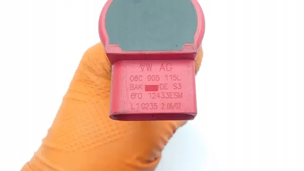 Bobina de ignição Audi A4 A6 A8 1.8 T 2.0 ALT 3.0 ASN 06C905115L image 2