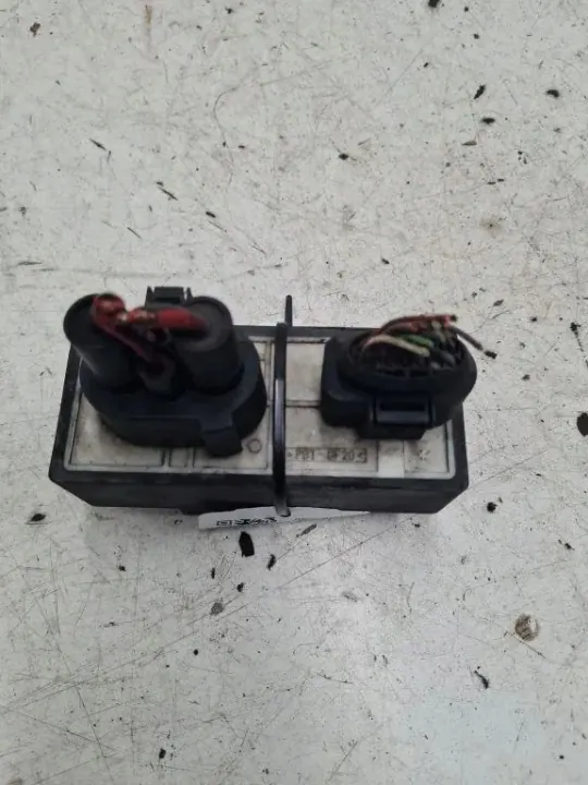 SEAT Kylarfläktrelä OEM 898972000 - Begagnad image 2