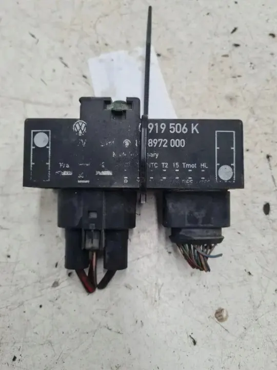 SEAT Kylarfläktrelä OEM 898972000 - Begagnad image 3