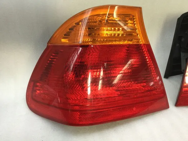 BMW 3 E46 2001 Luz Trasera Completa image 2