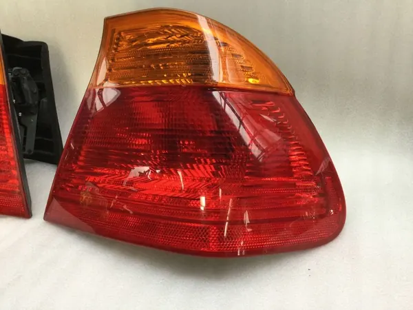 BMW 3 E46 2001 Luz Trasera Completa image 3