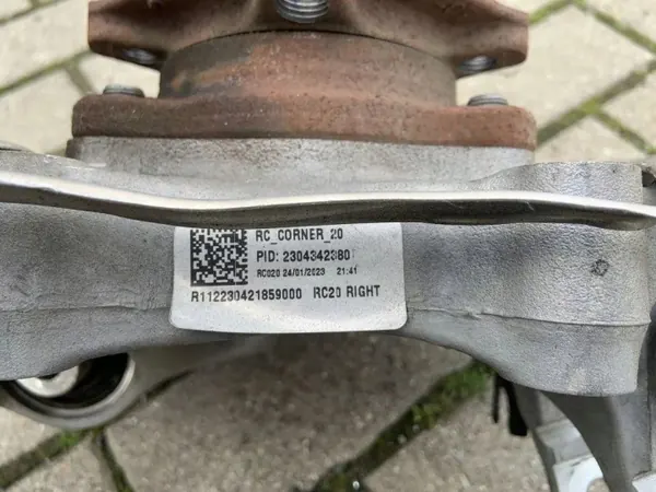 OEM 80A505436J Taka-oikea pyörännavan Audi Q5:lle image 9