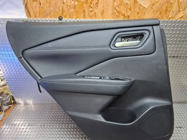 Vasen Takaoven Panel OEM S25165648 Nissan Qashqai image 4