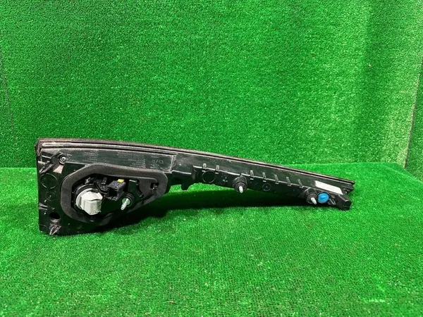 Höger baklykta Renault Megane IV Kombi 265500266R image 5