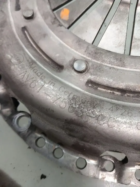 Kaksoismassavauhtipyörä Volvo V60 D2 AV616477CE image 7