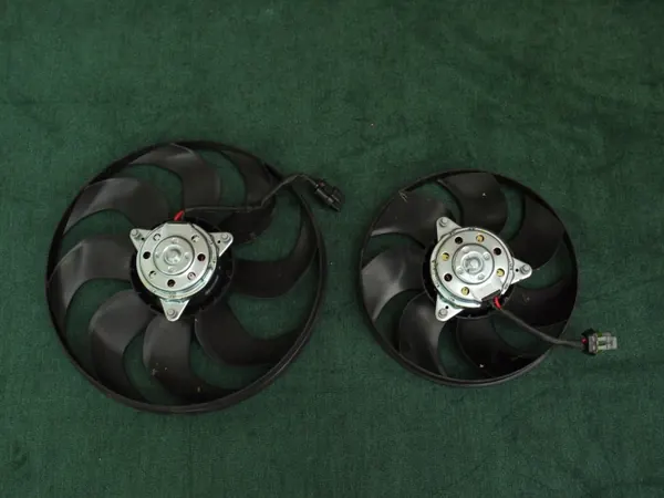 OEM 8D33-8C607-AD tuuletinhihna Aston Martinille image 2