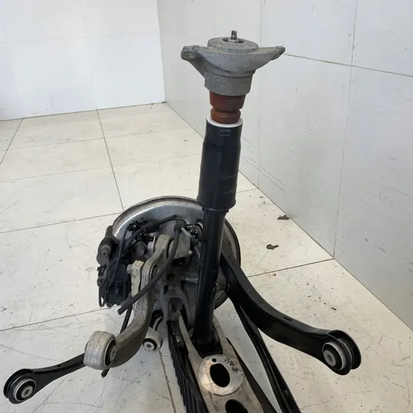 Mozzo di sterzo posteriore destro Audi A5 2.0 TDI image 5